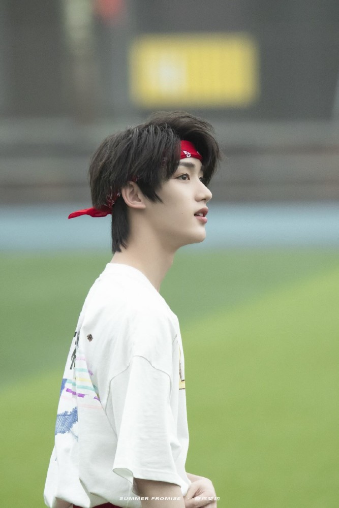 丁程鑫高清壁纸