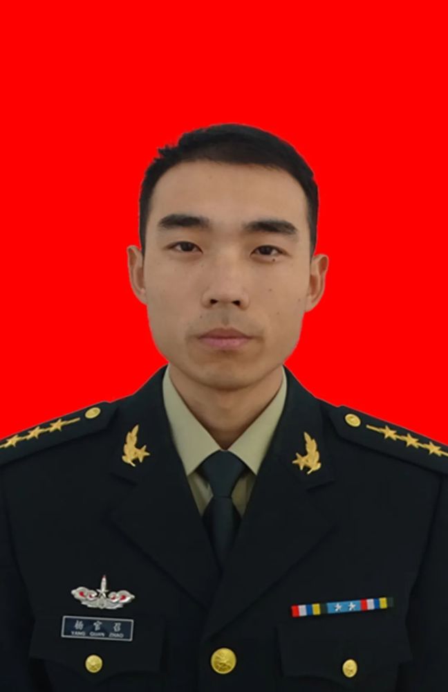 杨刊,男,白族,贵州盘州市人,1984年11月出生,2008年6月入伍,中校军衔