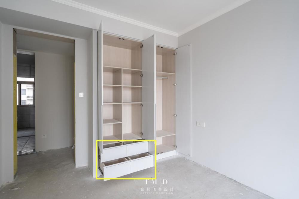 若不差这点钱,打柜子时尽量多添置一排抽屉,能让幸福感加倍提升