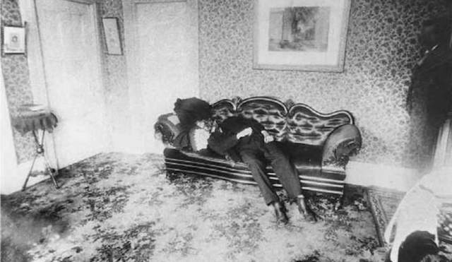 19世纪"丽兹波登斧头谋杀案"凶宅,标价200万美元出售|继母