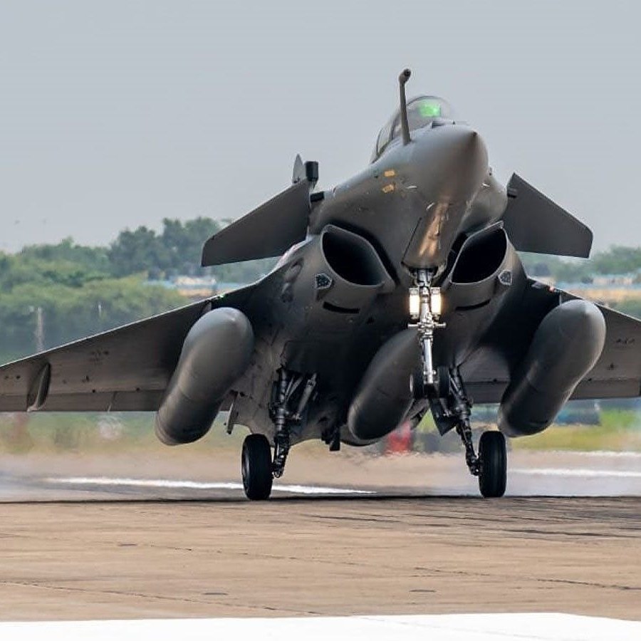 抵达印度本土机场的印度空军阵风战斗机