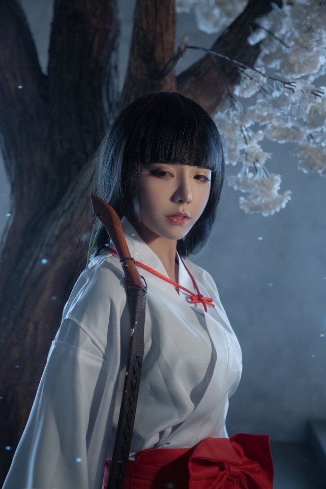 cos:犬夜叉桔梗cos场照@敲可爱哒nico酱