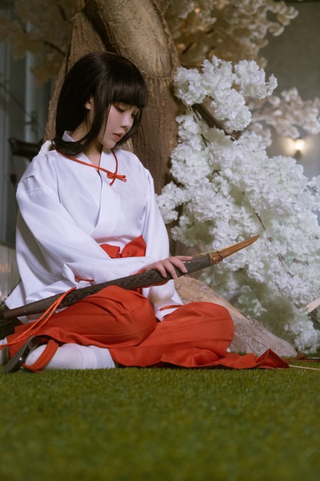 cos:犬夜叉桔梗cos场照@敲可爱哒nico酱