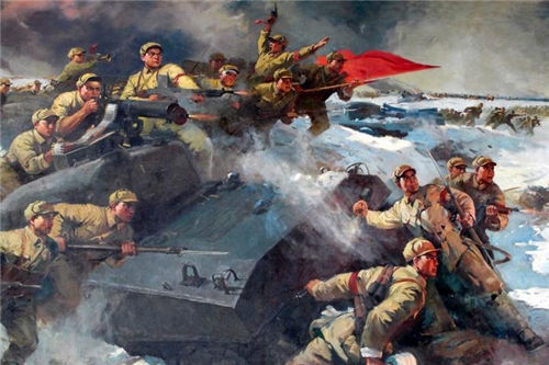 淮海战役中,我军的一线作战人数约为60万人,而国民党却有80万人,两者