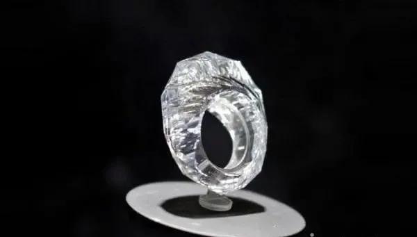 世界钻石排行_世界十大名贵宝石排名,最大的竟有500克拉