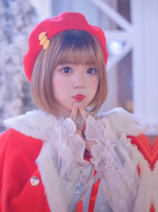 郝一点晒出五年前美照瘦时简直太可爱了吧可惜本人承认是p的