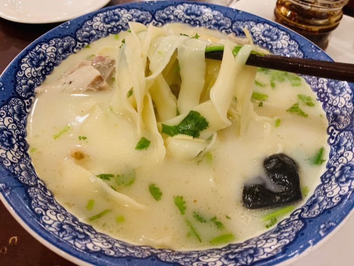 河南烩面名气大为啥却走不出河南看完原因感觉真不冤