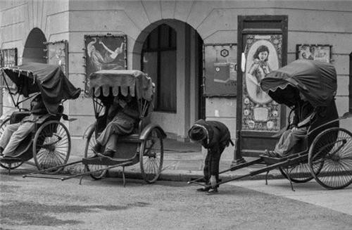 民国黄包车夫有多苦像牲畜一样没日没夜拉活几乎活不过40岁