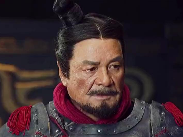 王翦率六十万大军伐楚,期间不断找嬴政要赏赐,嬴政为何不怒反喜_腾讯