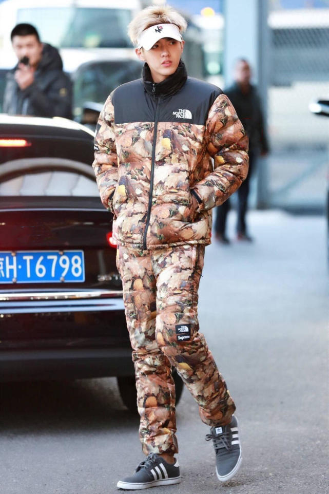 还买加拿大鹅我已被吴亦凡上班穿的羽绒服种草了