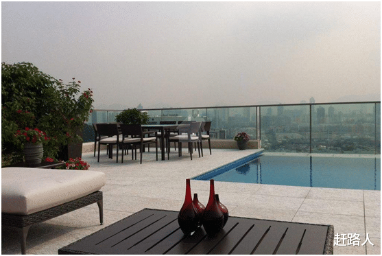 港媒传郭嘉文被疑似分手,但依旧住李泽楷石澳豪宅:她有可能获得两处