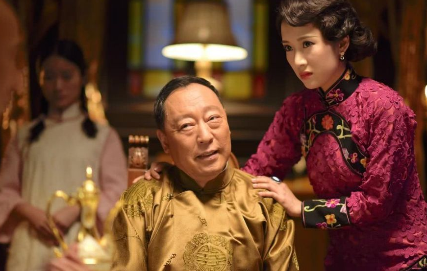 暴打黄金荣智除徐国梁军阀之子卢小嘉结局如何