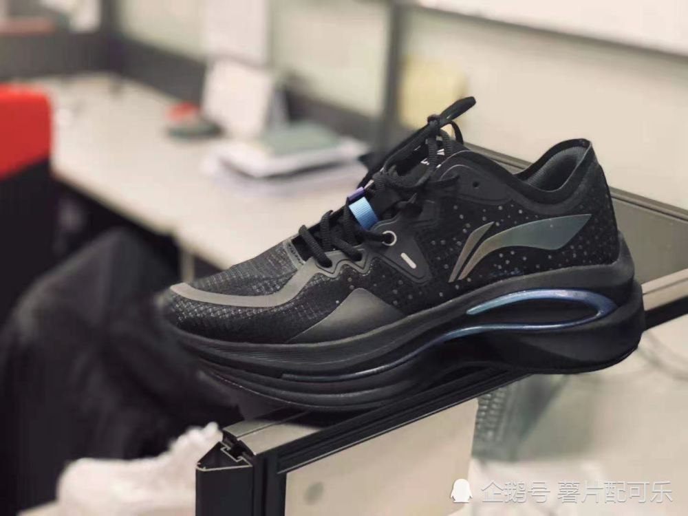 乘奔御风,迅疾飞翼～李宁新款5s科技跑鞋