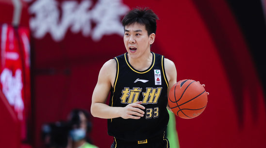 广厦胜新疆1喜3忧冯欣成巨头王博用人遭批替补实力太糟糕