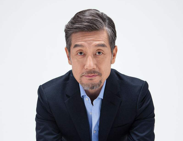 汪峰只是剪了寸头,49岁油腻大叔秒变小鲜肉,颜值状态都提升了