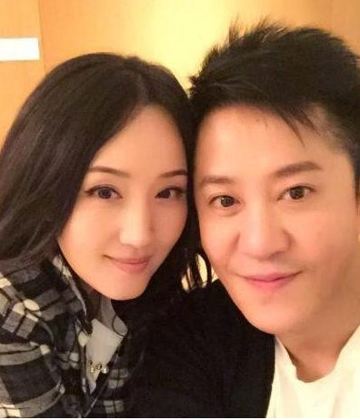 50岁毛宁隐藏10年的老婆近照曝光30岁以上的都认识