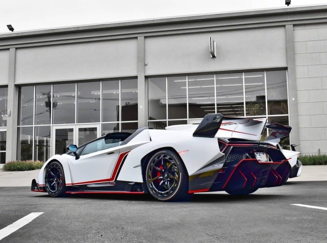 兰博基尼veneno毒药