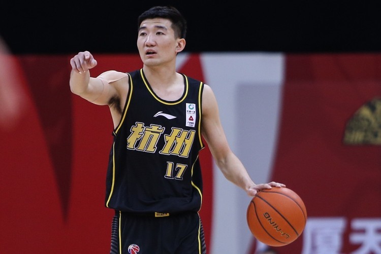 广厦男篮官方：我俱乐部正式与孙铭徽完成续约