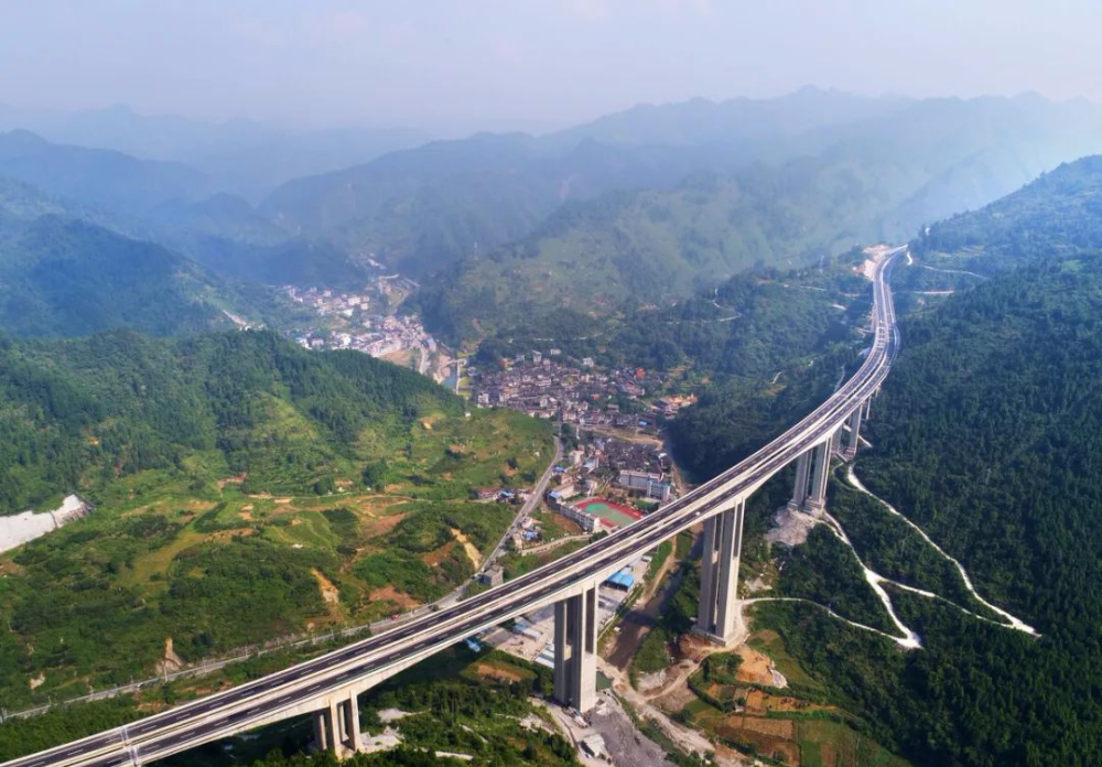 高速公路路線方案麻黎高速路線圖項目起點為麻江縣城西部陸家橋附近