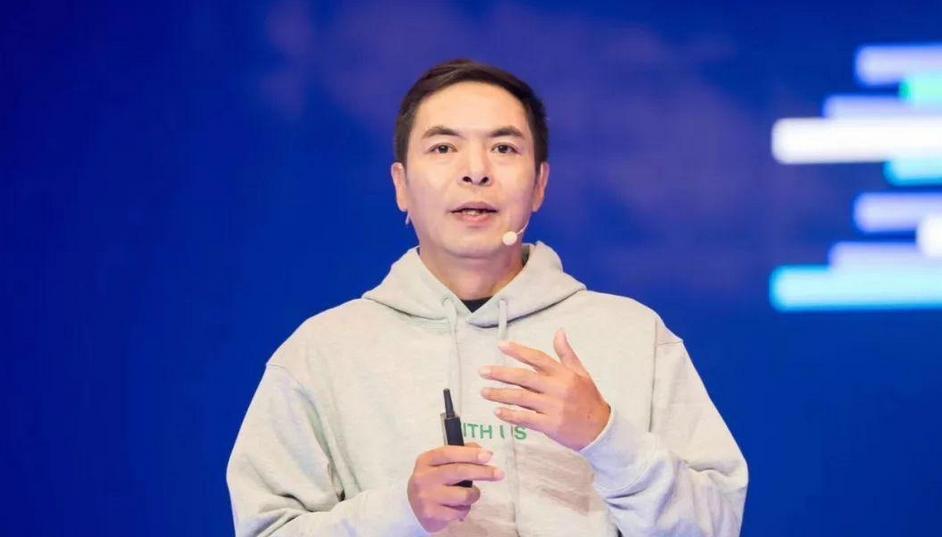 【张小龙,一个一直在帮大家做官网的产品经理】_腾讯新闻