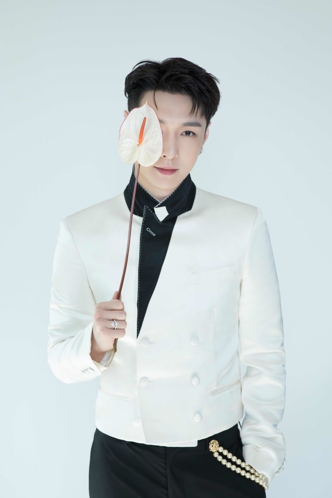 张艺兴荣获“年度最佳音乐制作人” 音乐作品屡获好评(图7)