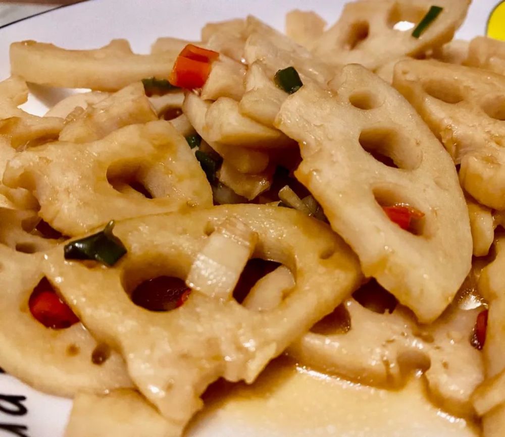 金平菜来自昨日的美食甜酸的炒藕片