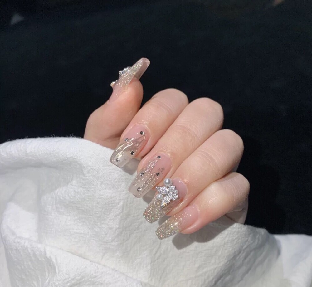 轻奢洋气美甲推荐