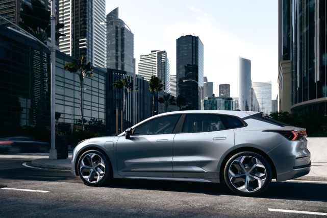 吉利控股发布全新geelylogo星空灰