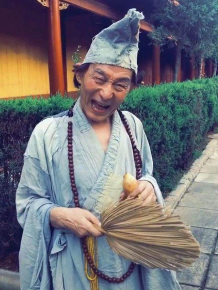 济公的形象深入人心,即便过了多年观众依然印象深刻.