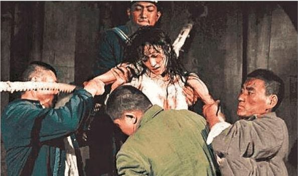 她被日军折磨三天三夜,剥皮未断气就活埋,牺牲时仅25岁_腾讯新闻