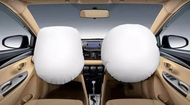 让气囊适时弹出很难让气囊不爆更难