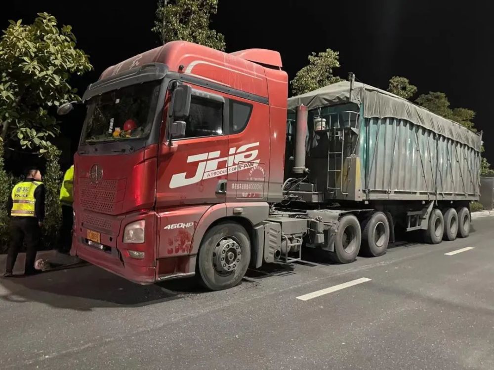 警示曝光|漳州交警严查超载大货车
