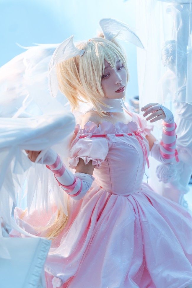 cos赏析护甜心月咏歌呗