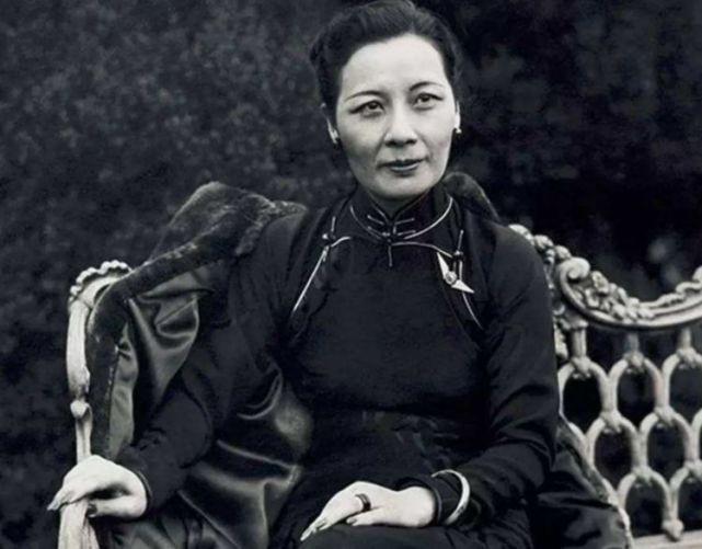 宋美龄曾终身没有孩子,晚年其私人医生道出实情,到底是怎么回事?