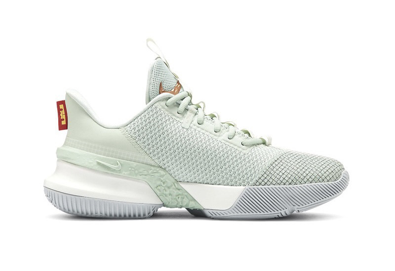 nike使节13测评配置降低实战性能依旧犀利