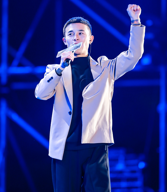 3首歌捧红3个女孩一曲相思就挣几百万半阳为何销声匿迹了