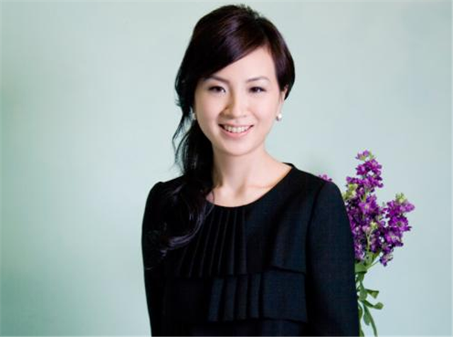 温州首富的陨落25岁时当厂长41岁身家50亿娶女明星现公司退市