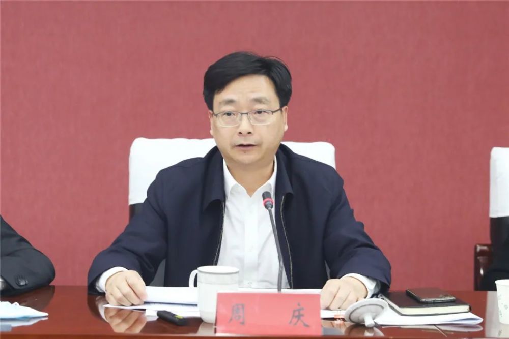 区领导汤建军,冯素俊,吴晓晶,韩雪琴,曹卜成,何海平,张菁,朱亚林,芮春