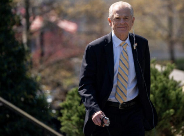 反华 政客从白宫带走涉华照片 网友怀疑是 盗窃 腾讯新闻