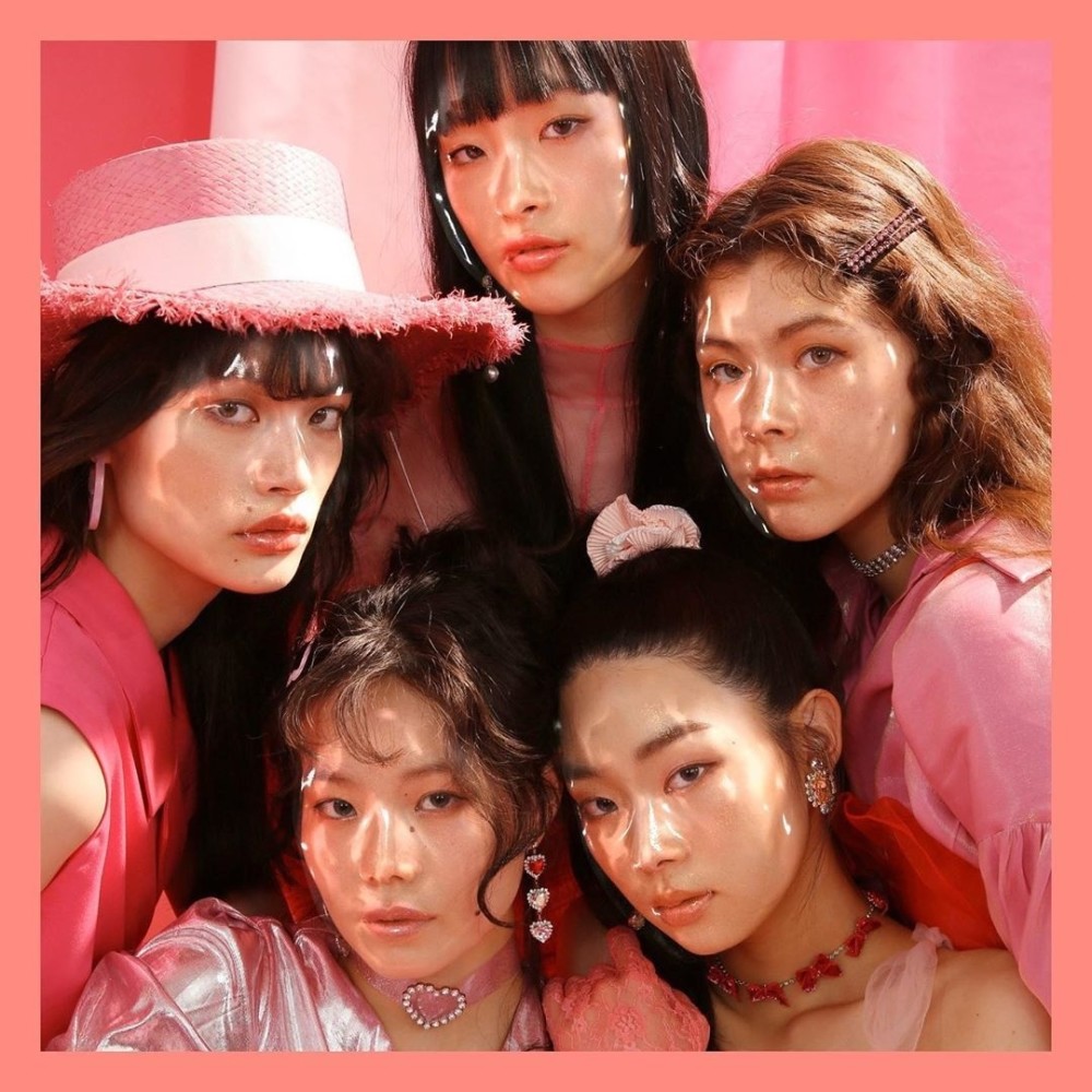 女团,目前尚未有正式团名,由miyu,sua,suhyun,haram,tsuki和siyoon六