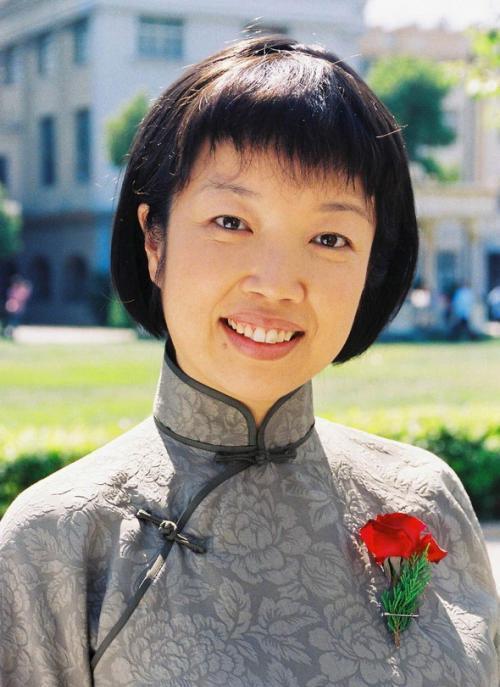 央视著名主持人特型演员黄薇自曝拍戏21年从不敢与刘劲对视