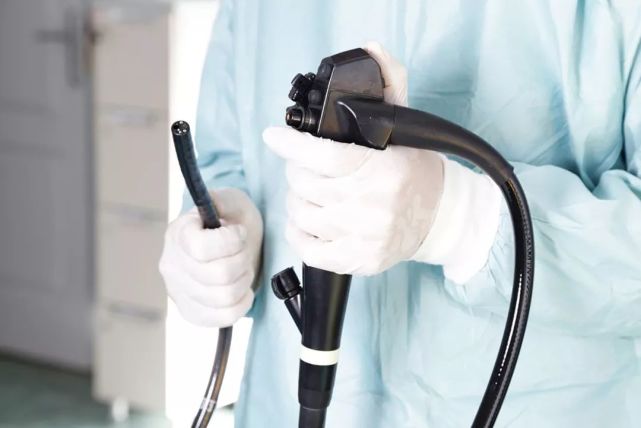 20岁,我做了人生第1次肠镜,没想到最难熬的环节竟然是