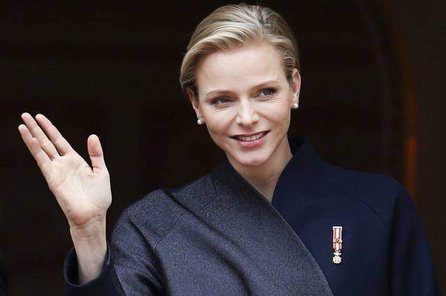 摩纳哥夏琳王妃率性谈网评!