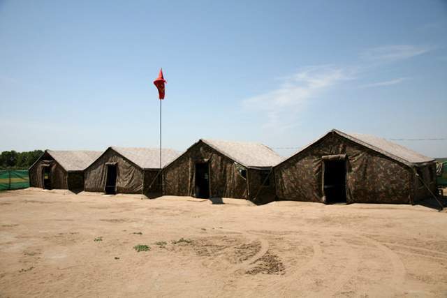 高原地区,解放军帐篷内住着一个重要家伙,能随时给对手一个惊喜
