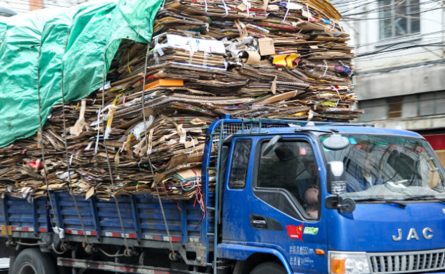 废纸价格马上上涨?一只废纸箱能够卖到几元钱?是真的吗?_腾讯网