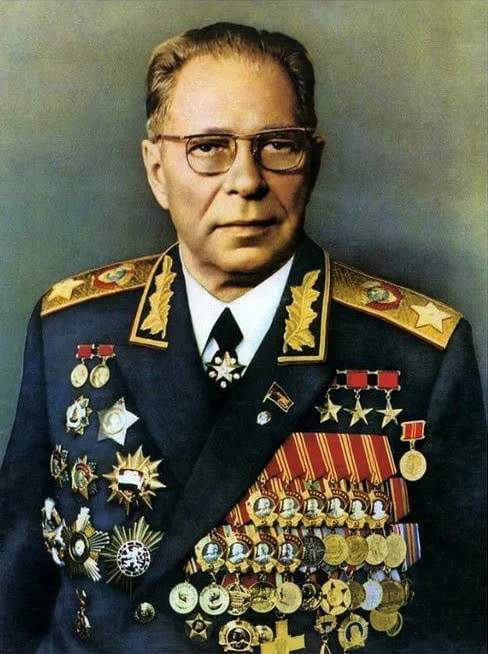 苏联中将军服图片