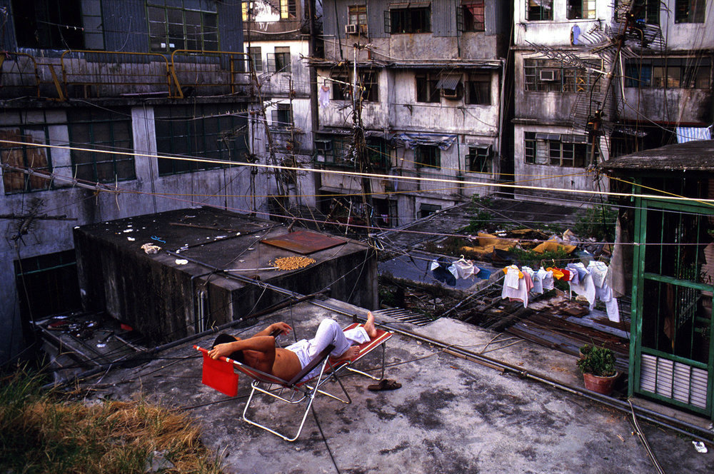 绝版老照片 1980年代香港九龙寨城 今昔对比好有年代感 腾讯新闻
