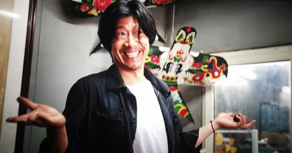 《送你一朵小红花》三位父亲,三种人生,告诉你什么是父爱如山_腾讯