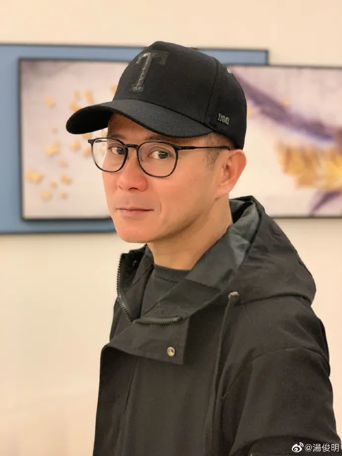 又一tvb绿叶因薪资暴跌离巢演足20年配角曾为生计做装修