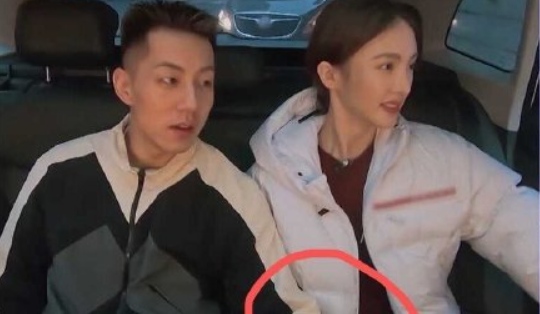 女儿们的恋爱收官,金晨卡斯柏成功"牵手",金晨爸爸却黑脸